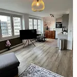Stillvolles Apartment Mitten In Little Tokyo